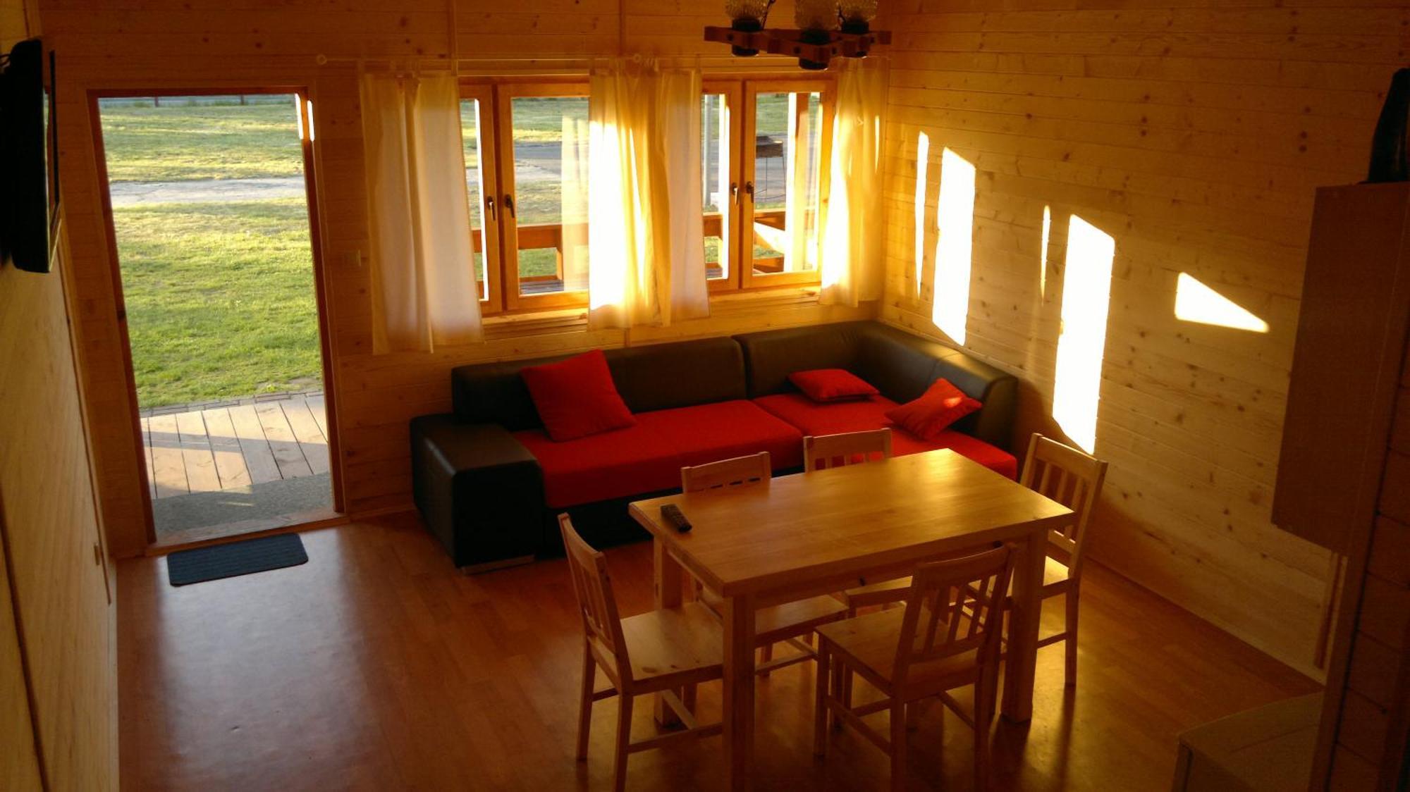 Lodge Mlodziezowy Dla Grup Eldorado Mielno Centrum, 200m Od Morza Großmöllen